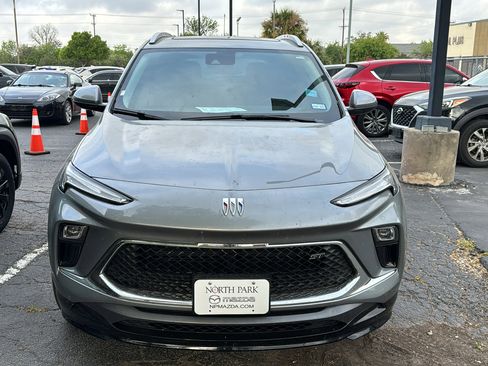 Used 2025 Buick Encore GX Sport Touring w/ Experience Buick Package image 3