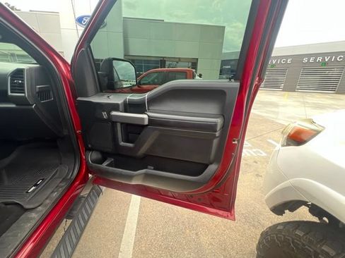 Used 2018 Ford F150 XLT w/ Equipment Group 302A Luxury AWD/4WD image 25