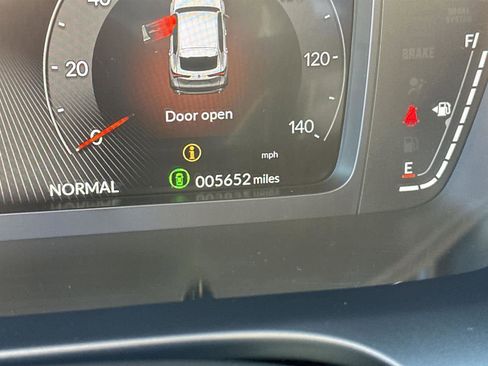 Certified 2025 Acura ADX A-Spec image 18