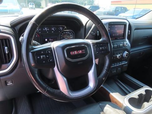 Used 2020 GMC Sierra 1500 SLT w/ SLT Premium Plus Package AWD/4WD image 17