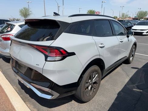 Used 2023 Kia Sportage SX AWD/4WD image 4
