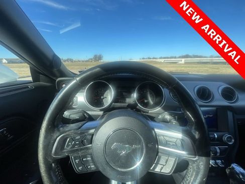 Used 2019 Ford Mustang Premium image 12