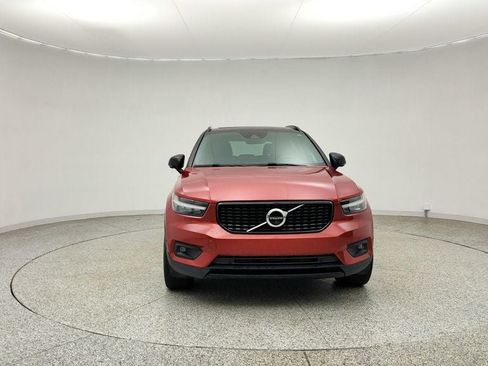 Used 2019 Volvo XC40 T5 R-Design AWD/4WD image 2