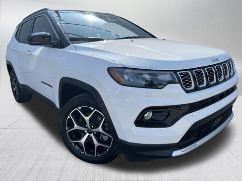 Used 2025 Jeep Compass Limited AWD/4WD image 3