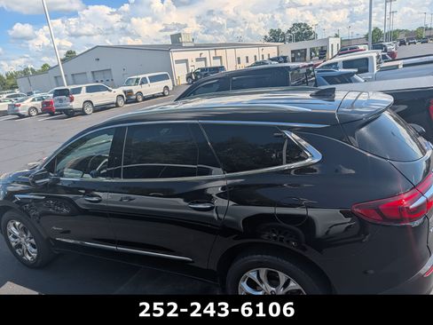 Used 2018 Buick Enclave Avenir w/ Avenir Technology Package FWD image 9