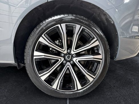 Used 2023 Volvo XC60 T8 Ultimate image 33