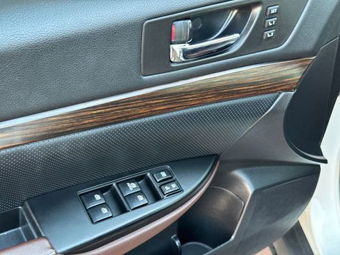 Used 2013 Subaru Outback 3.6R Limited image 18