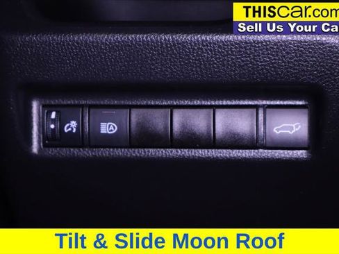 Used 2021 Toyota RAV4 XLE Premium w/ Carpet Mat Package (TMS) FWD image 22