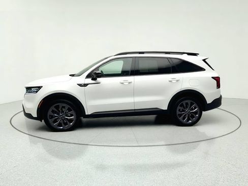 Certified 2022 Kia Sorento X-Line EX AWD/4WD image 2
