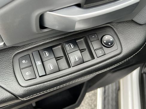 Used 2021 RAM 3500 Big Horn image 19