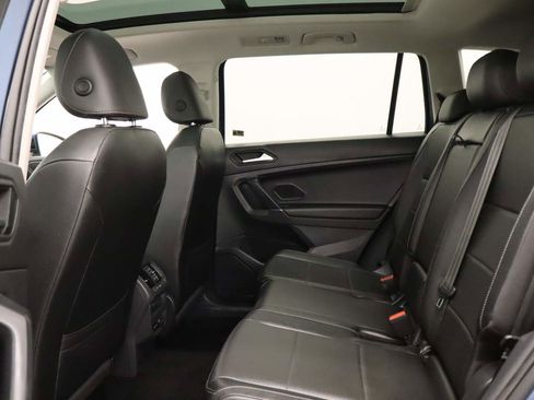 Used 2020 Volkswagen Tiguan SE w/ Panoramic Sunroof Package AWD/4WD image 17