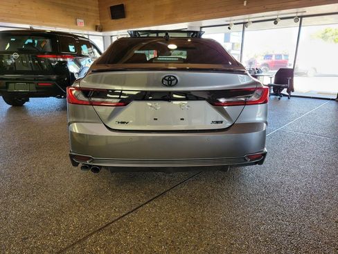 Used 2025 Toyota Camry XSE w/ Premium Plus Package image 4
