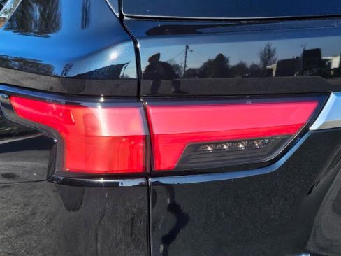 Used 2024 Toyota Sequoia Capstone image 20