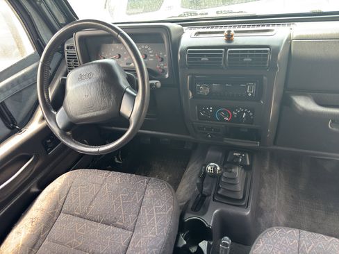 Used 2001 Jeep Wrangler SE AWD/4WD image 12