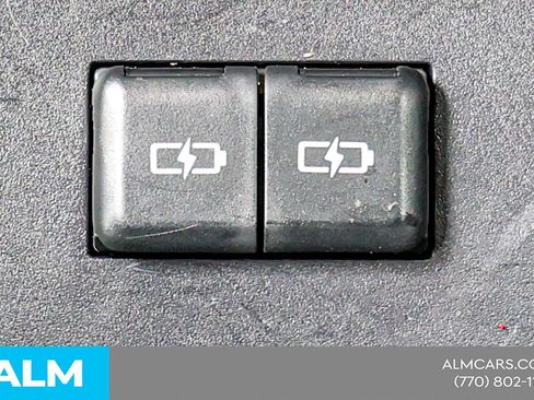 Used 2024 Toyota Highlander LE FWD image 45