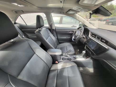 Used 2019 Toyota Corolla XLE FWD image 8