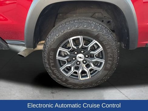 Used 2024 Chevrolet Colorado Z71 w/ Z71 Convenience Package 2 AWD/4WD image 31