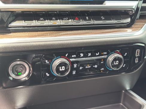 Used 2023 Chevrolet Silverado 1500 RST AWD/4WD image 18