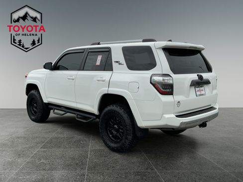 Used 2018 Toyota 4Runner TRD Off-Road AWD/4WD image 3