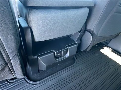 New 2025 Ford F250 XLT w/ Black Appearance Package image 18