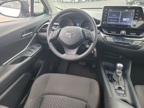 Used 2021 Toyota C-HR LE FWD image 16