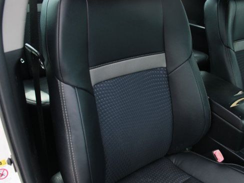 Used 2012 Toyota Camry SE FWD image 7
