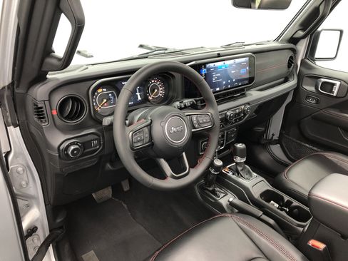 Certified 2024 Jeep Wrangler Unlimited Rubicon image 13