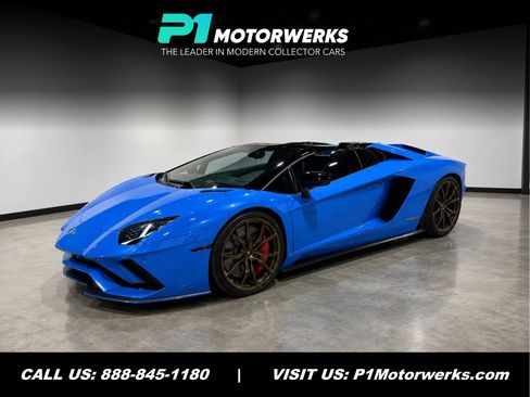 Used 2018 Lamborghini Aventador S AWD/4WD image 1