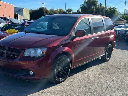 Used 2019 Dodge Grand Caravan GT FWD image 2