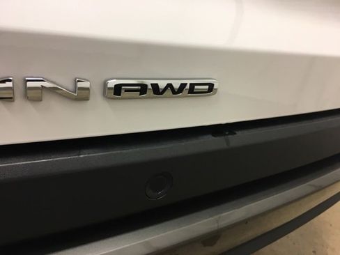 Used 2025 GMC Terrain Elevation image 12