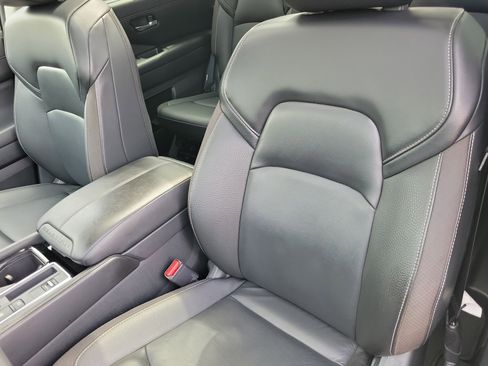 Used 2024 Nissan Pathfinder SL w/ SL Premium Package image 6