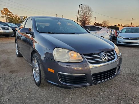 Used 2009 Volkswagen Jetta SE image 1