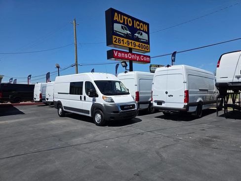 Used 2018 RAM ProMaster 3500 w/ Interior Convenience Group image 15
