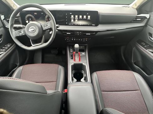 New 2026 Nissan Kicks SR w/ Cold Weather Package AWD/4WD image 11