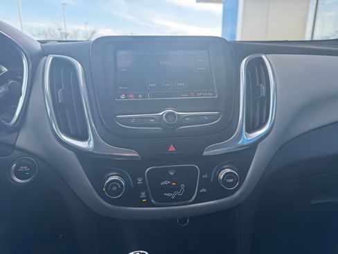 Used 2020 Chevrolet Equinox LT image 18