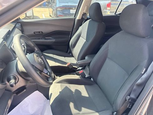 Used 2023 Nissan Kicks S FWD image 9
