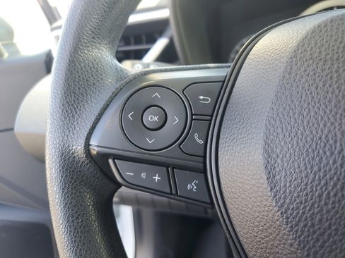 Used 2022 Toyota Corolla LE image 20