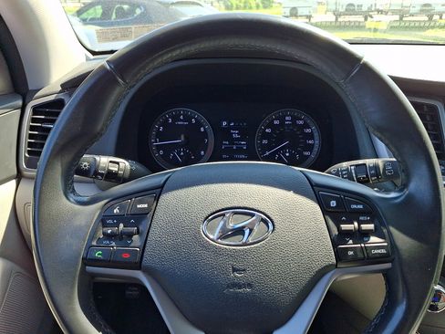 Used 2017 Hyundai Tucson Value AWD/4WD image 20
