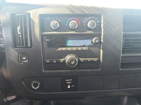 Used 2011 Chevrolet Express 3500 RWD image 13