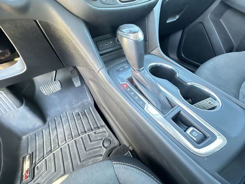 Used 2019 Chevrolet Equinox LT image 15