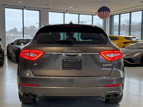 Used 2019 Maserati Levante image 4