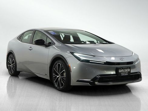 Used 2025 Toyota Prius Limited image 7