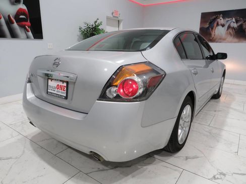 Used 2011 Nissan Altima 2.5 image 4