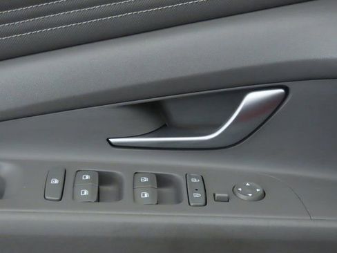 Used 2023 Hyundai Elantra SEL w/ Convenience Package image 24