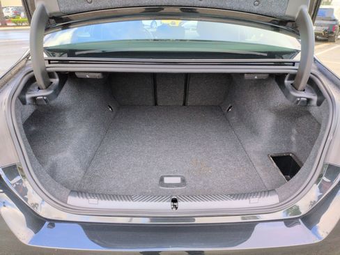 Used 2026 BMW i5 eDrive40 w/ M Sport Package image 32