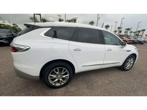 Used 2023 Buick Enclave Essence w/ Experience Buick Package FWD image 2