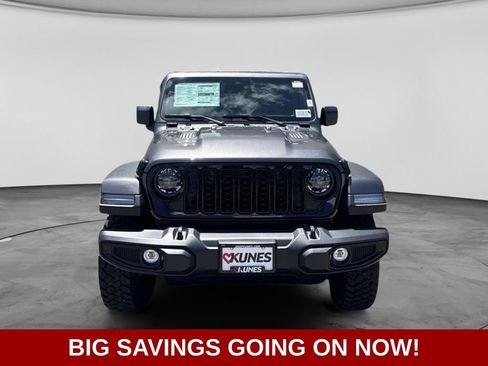 New 2026 Jeep Gladiator Sport AWD/4WD image 3