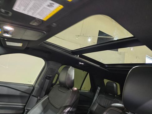 Used 2020 Ford Explorer ST w/ ST Street Pack image 35