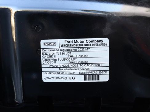 Used 2022 Ford Escape SE w/ SE Sport Appearance Package image 16