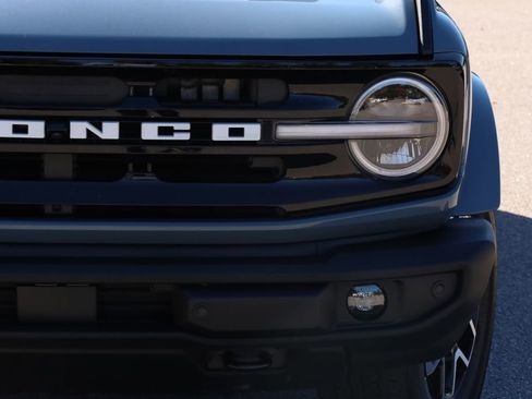 Used 2024 Ford Bronco Outer Banks image 16